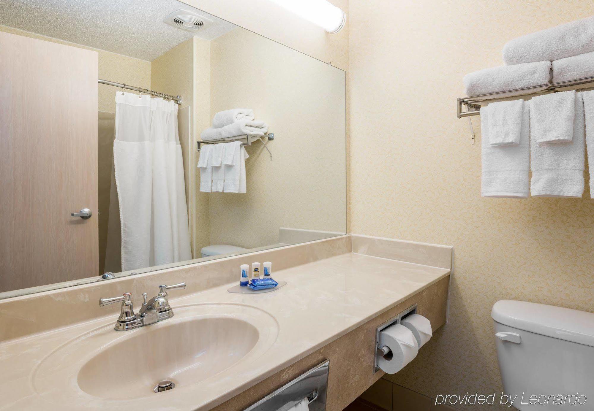 Inn Clarion - Dayton Near Wright Patterson 2*